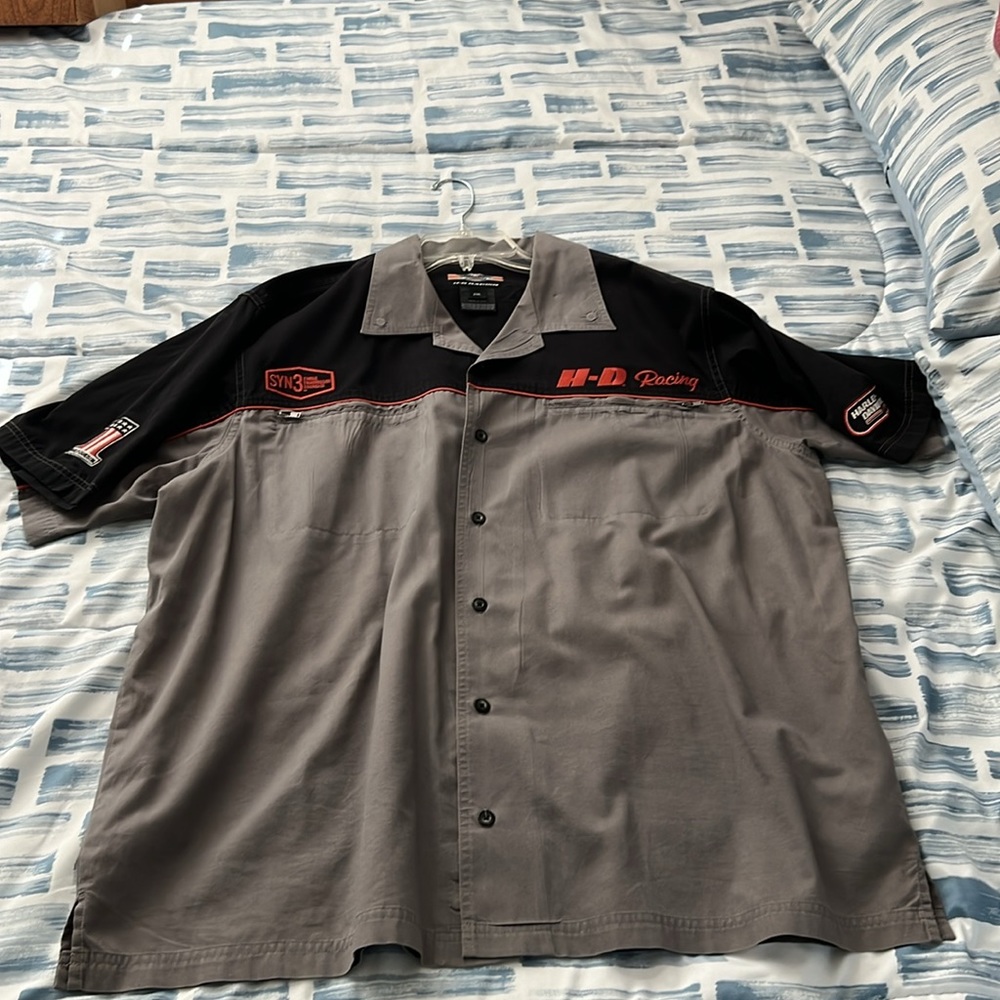 4 Harley Davidson button up shirts! - Picture 7 of 11